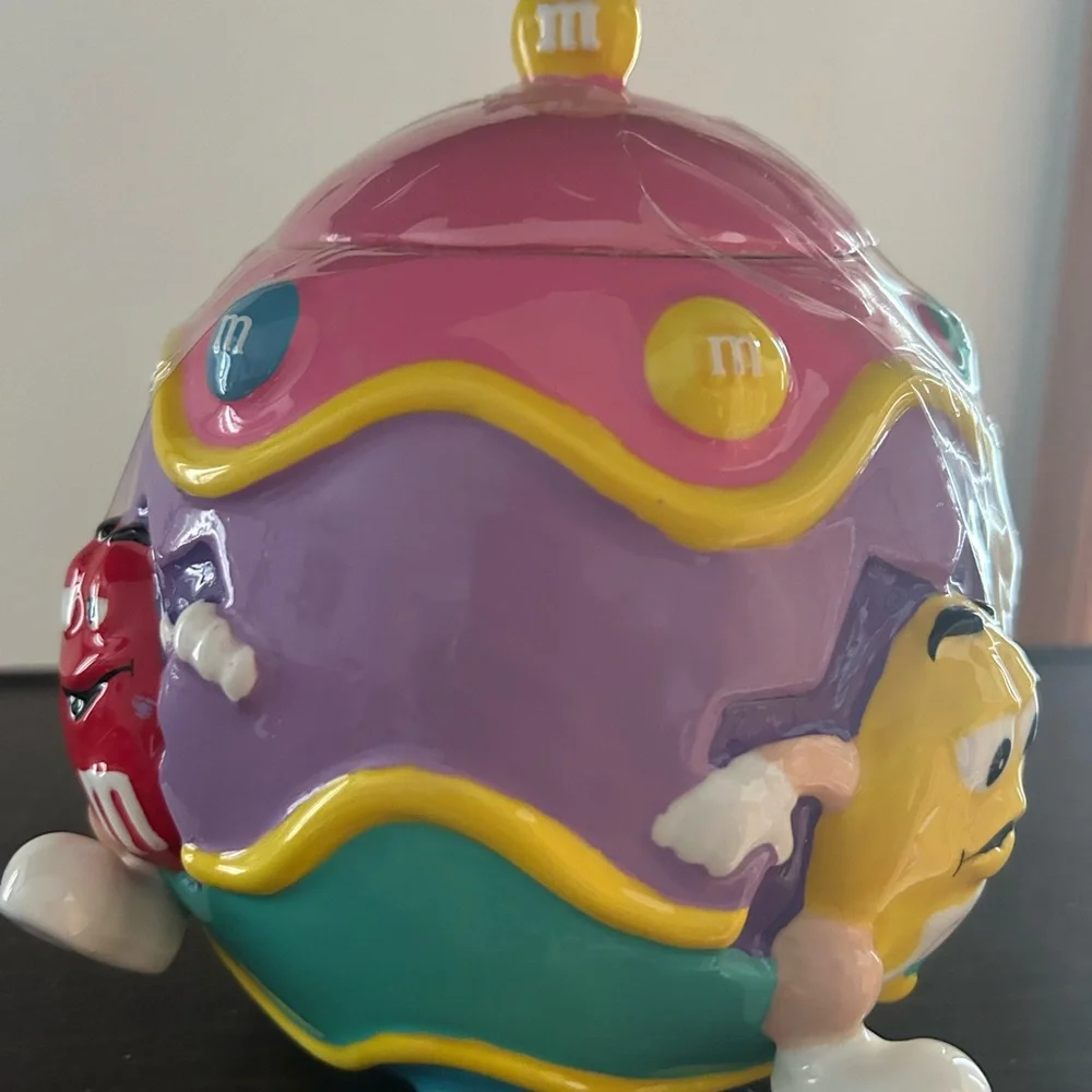 M&M'S Easter Egg candy/cookie Sealed Rare
